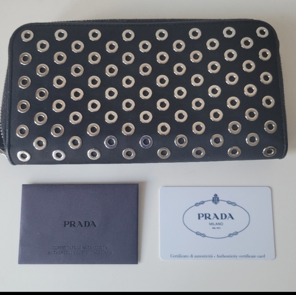 PRADA Zip Daino Wallet - Picture 4 of 11